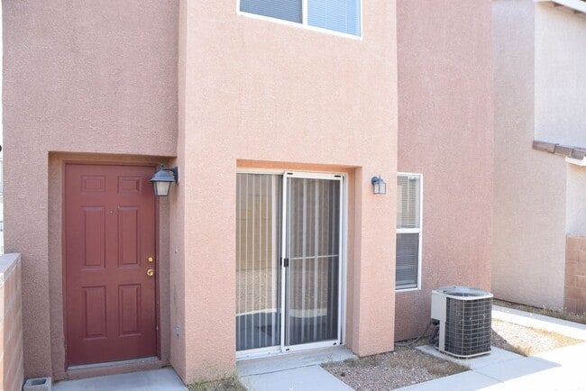 3672 Moonlit Beach Ave in Las Vegas, NV - Foto de edificio - Building Photo