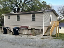 2420 Webster Ct, Unit Webster Upstairs in Maryville, TN - Building Photo