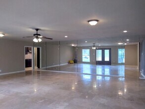 219 Rua De Matta in San Antonio, TX - Building Photo - Building Photo