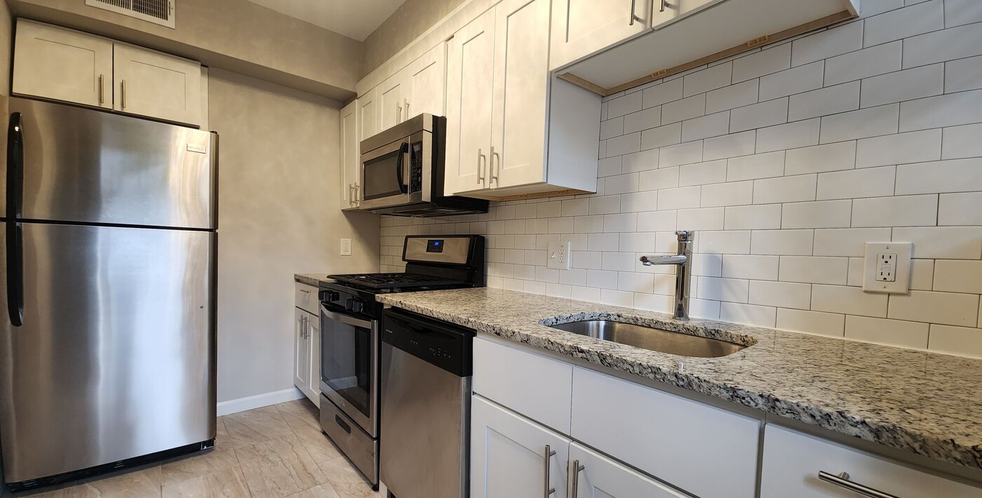 7754 Kingsbury Blvd, Unit 1 in Clayton, MO - Building Photo