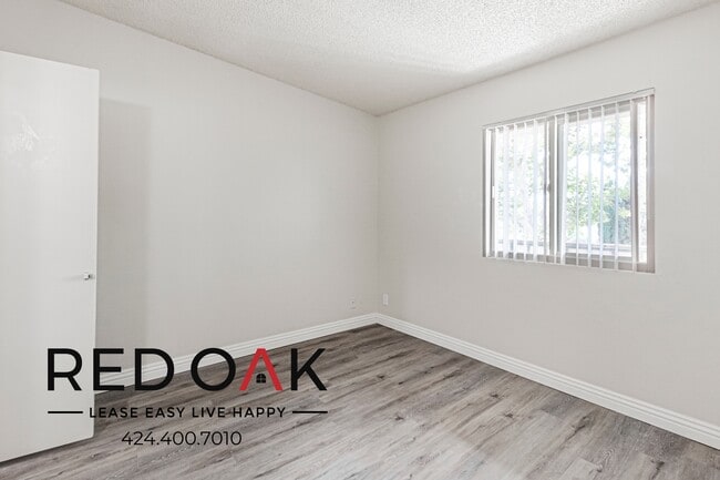 200 E Gladstone St in Azusa, CA - Building Photo - Building Photo