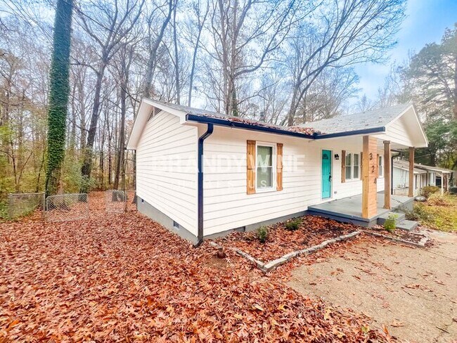 324 Laurel Ln in Stockbridge, GA - Building Photo - Building Photo