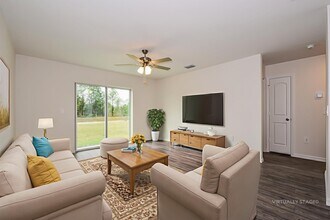 865 Youngreen Dr in Ft. Myers, FL - Foto de edificio - Building Photo