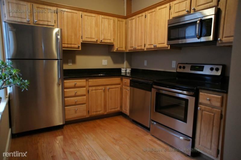 1317 Commonwealth Avenue in Boston, MA - Building Photo