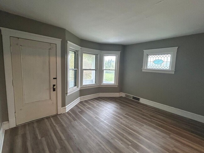 3720 E 61st St in Cleveland, OH - Building Photo - Building Photo