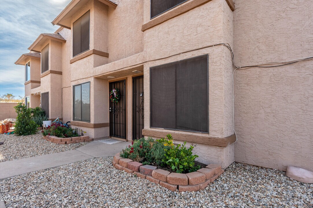 3044 E Beck Ln in Phoenix, AZ - Building Photo