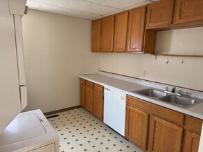 812 Chippewa St in Eau Claire, WI - Foto de edificio - Building Photo