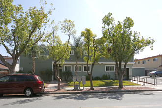 Joseph Manor Apartments in Campbell, CA - Foto de edificio - Building Photo