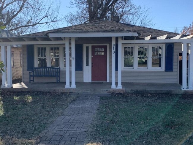 810 Ivanhoe St in Perry, OK - Building Photo - Building Photo