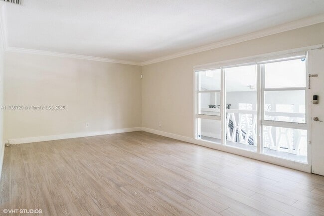 property at 21 Edgewater Dr