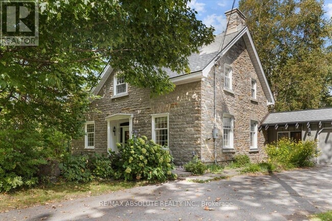 property at 2932 Carp Rd