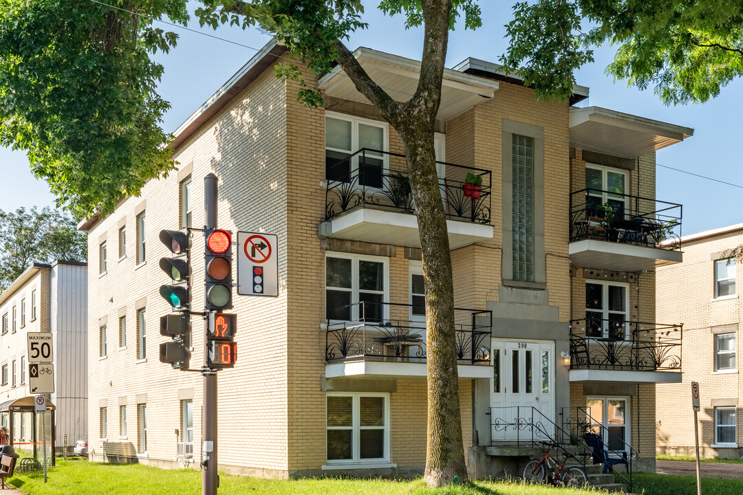 390 Des Peupliers Rue E in Québec, QC - Building Photo