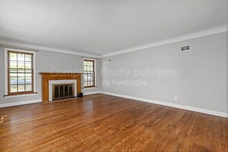 524 Gerald Pl in Ferguson, MO - Building Photo - Building Photo
