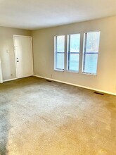 701 Crest Forest Rd in Knoxville, TN - Foto de edificio - Building Photo
