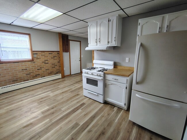 4719 Illinois St in Loves Park, IL - Building Photo - Building Photo