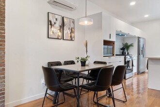 1238 Butterfield Way in Pittsburgh, PA - Building Photo - Building Photo