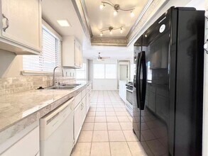 3240 Coral Harbor Dr in Las Vegas, NV - Building Photo - Building Photo