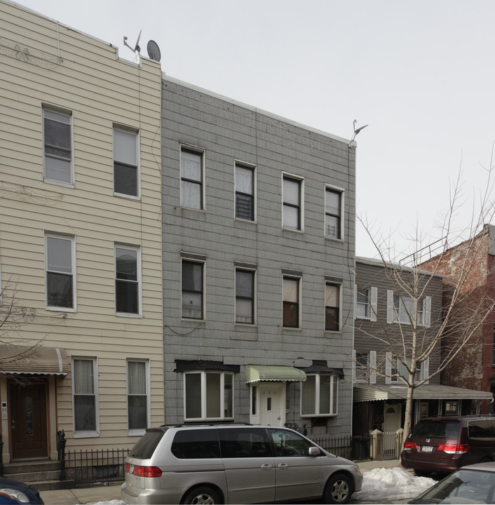 291 eckford street in Brooklyn, NY - Building Photo