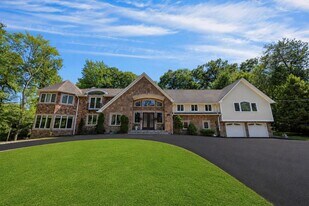 252 Mabel Pl in Franklin Lakes, NJ - Building Photo