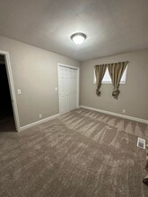 8201 W Lone Beech Dr in Muncie, IN - Foto de edificio - Building Photo