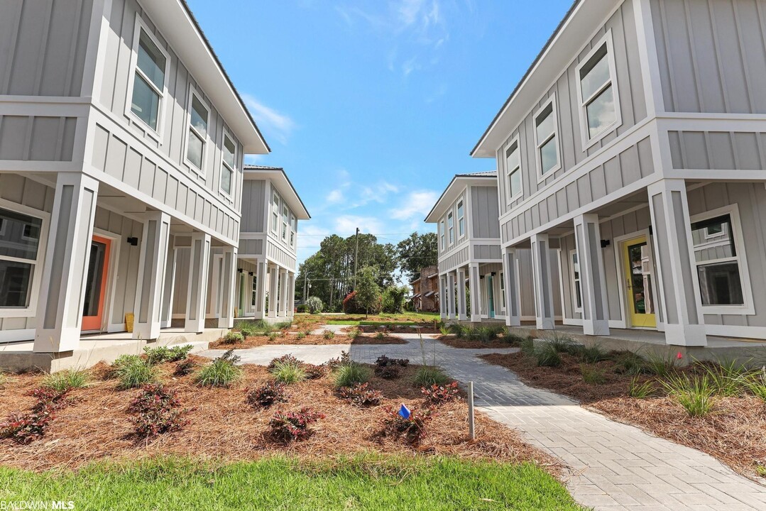 101 E 22nd Ave in Gulf Shores, AL - Building Photo