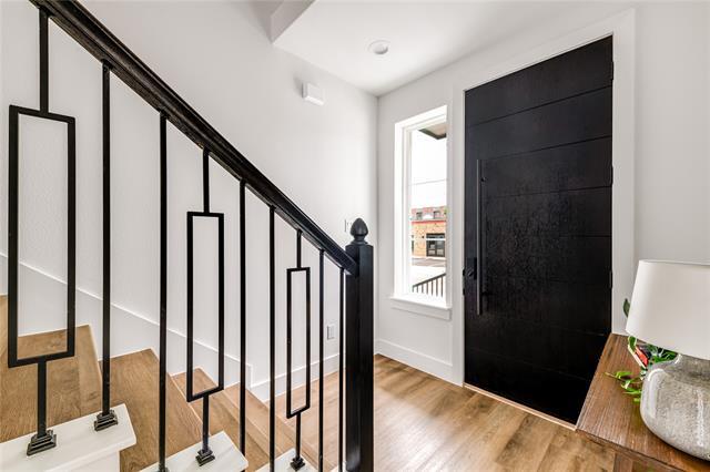 13325 Bee St in Farmers Branch, TX - Building Photo - Building Photo