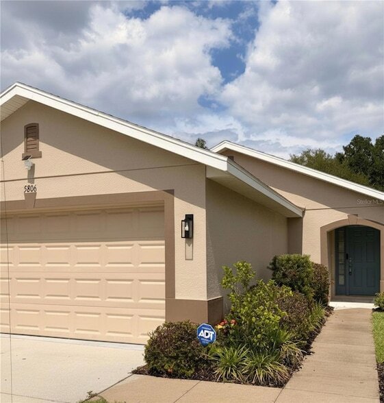 property at 5806 Oak Mill Terrace