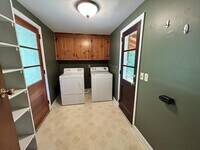 207 Brooks St photo'