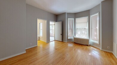 629 6th St SE in Minneapolis, MN - Foto de edificio - Building Photo
