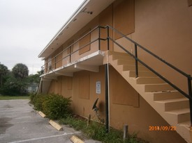 515 N Sapodilla Ave Apartments