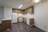 Date Tree Apartments in Sacramento, CA - Building Photo - Building Photo