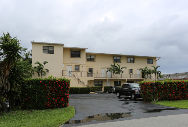 833 NE 18th Ct in Fort Lauderdale, FL - Foto de edificio - Building Photo