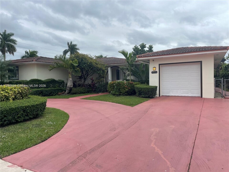 10214 SW 8th Terrace in Miami, FL - Building Photo