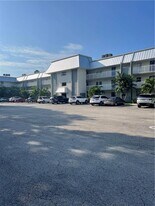 2980 Riverside Dr in Coral Springs, FL - Building Photo