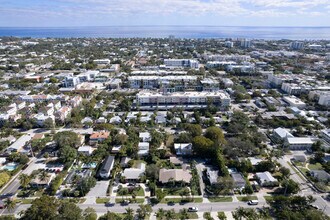 221 N Swinton Ave in Delray Beach, FL - Building Photo - Building Photo