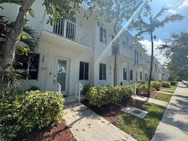 2630 NE 213th St in Miami, FL - Building Photo - Building Photo