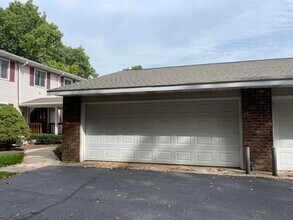 6495 Bella Vista Dr NE in Rockford, MI - Building Photo - Building Photo