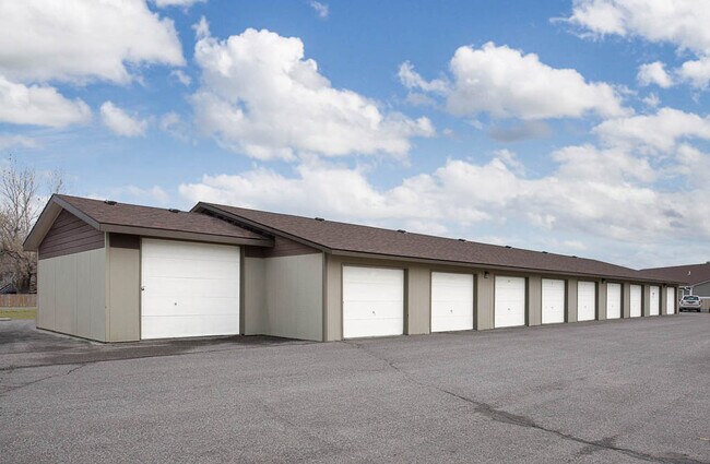 534 Hurdle Cir, Unit 436 in Billings, MT - Foto de edificio - Building Photo