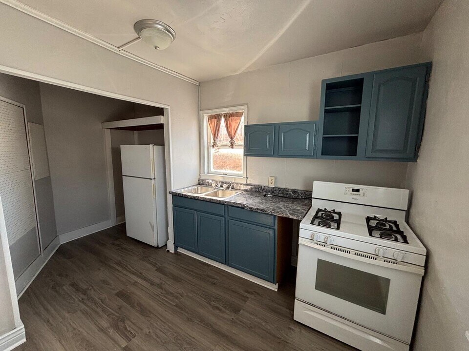 211 N 5th Ave in Altoona, PA - Building Photo