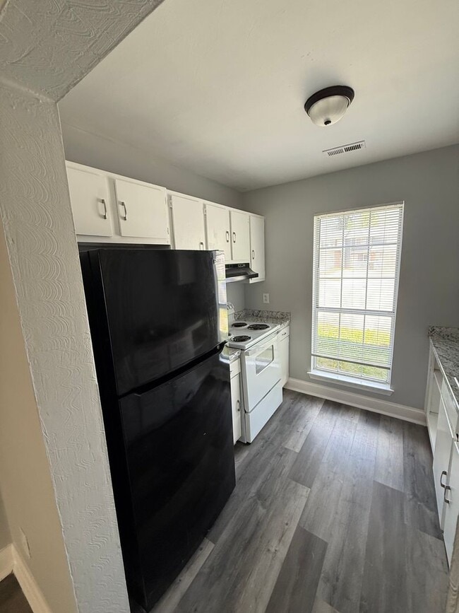 5611 Gregory Ct in Portsmouth, VA - Building Photo - Building Photo