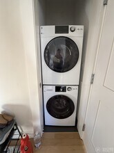 208 Banks St, Unit 208 in Cambridge, MA - Building Photo - Building Photo