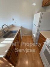 8963 El Mirador Dr in Elk Grove, CA - Building Photo - Building Photo