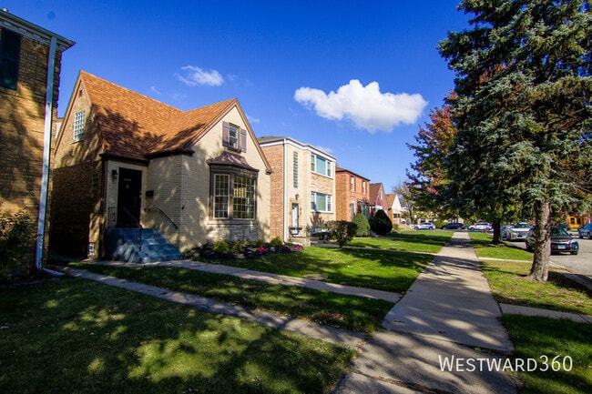 6444 N Oketo Ave in Chicago, IL - Building Photo - Building Photo