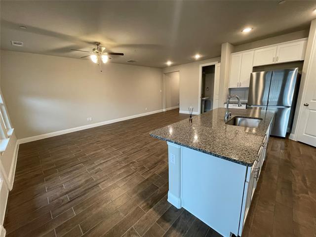 property at 560 Hutchinson Ln