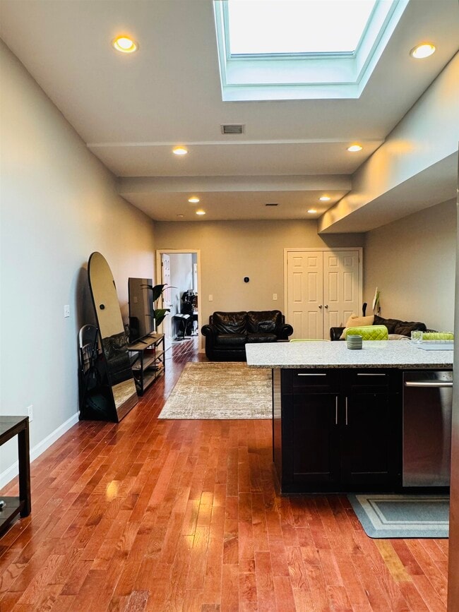 447 Mercer St in Jersey City, NJ - Building Photo - Building Photo