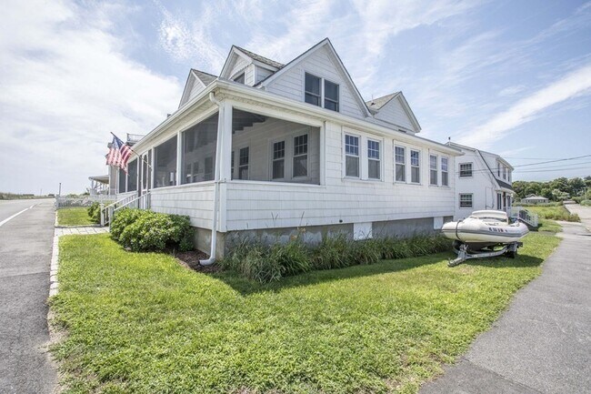 63 Glades Rd in Scituate, MA - Building Photo - Building Photo