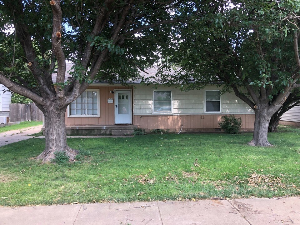 1905 Karen St in Amarillo, TX - Building Photo