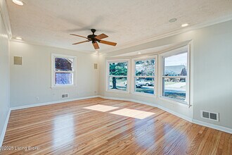 3630 Windward Way in Louisville, KY - Foto de edificio - Building Photo