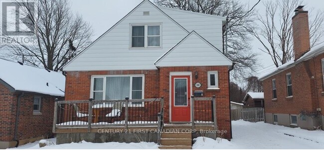 property at 111 Lincoln Pl