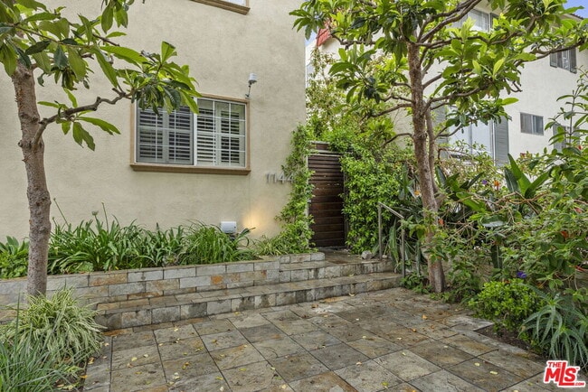property at 1144 10th Ct